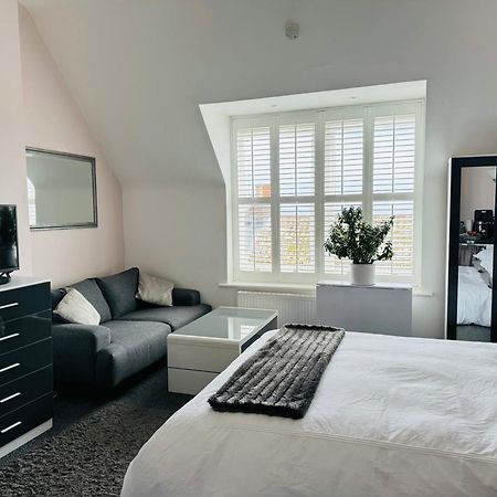 Penthouse Suite, Sea View, Close To Shops, Beach And Train St Leonards-on-Sea מראה חיצוני תמונה