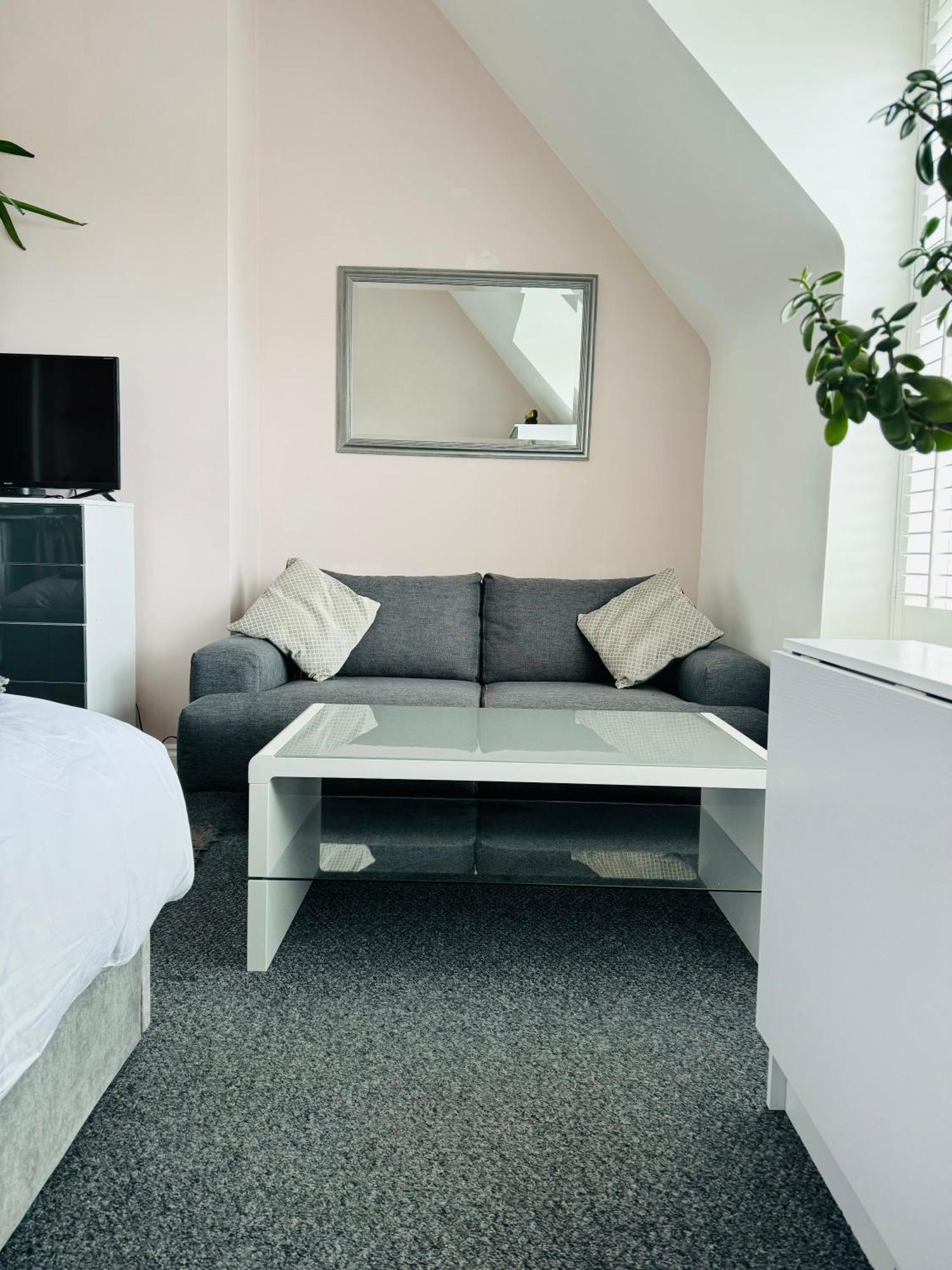 Penthouse Suite, Sea View, Close To Shops, Beach And Train St Leonards-on-Sea מראה חיצוני תמונה